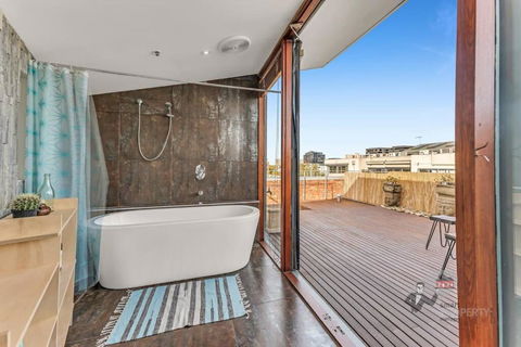 Rooftop Warehouse In Fitzroy - Timeshare Accommodation 1