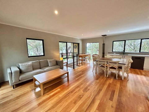 Rosella - Bushland Hideaway - Timeshare Accommodation 1