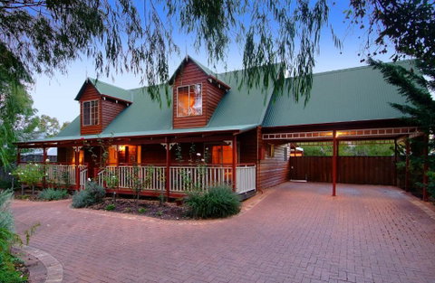 Rosewood Cottage - Timeshare Accommodation 2