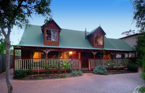 Rosewood Cottage - Timeshare Accommodation 1