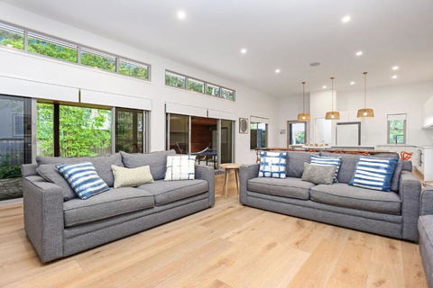 Russell Street Retreat - Timeshare Accommodation 1