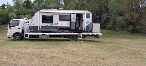 RV Caravan In Rural Setting On Edge Of Town Close To AgQuip - Timeshare Accommodation 1