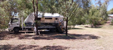 RV Caravan In Rural Setting On Edge Of Town Close To AgQuip - Timeshare Accommodation 0