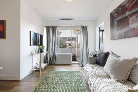 Sage Haven - Laidback St Kilda Beach Living - Timeshare Accommodation 1