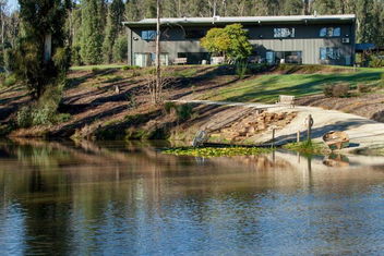 Saladin Lodge with Timeshare Accommodation