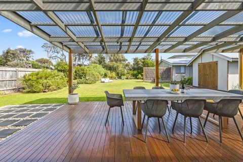 Salt Air Beach Retreat - 280m Walk To Foreshore, Check Out 5pm Sunday! - Timeshare Accommodation 2