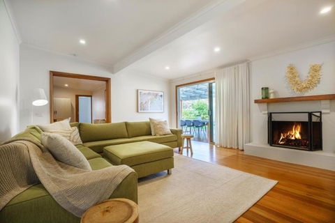 Salt Air Beach Retreat - 280m Walk To Foreshore, Check Out 5pm Sunday! - Timeshare Accommodation 0