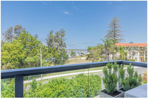 Salt & Sand Getaway - Timeshare Accommodation 0