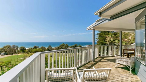 Salty Air Beachside Cottage At Killcare - Timeshare Accommodation 0