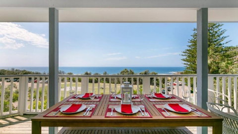 Salty Air Beachside Cottage At Killcare - Timeshare Accommodation 1