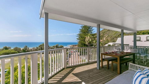 Salty Air Beachside Cottage At Killcare - Timeshare Accommodation 2