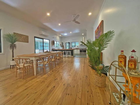 Salty Beach - Timeshare Accommodation 1