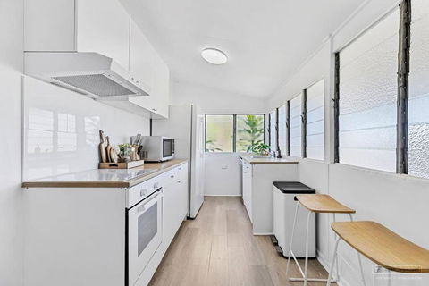 Sandown Beachside Cottage - Timeshare Accommodation 2