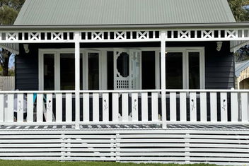 Sandpiper - Charming Beach Villa with Timeshare Accommodation