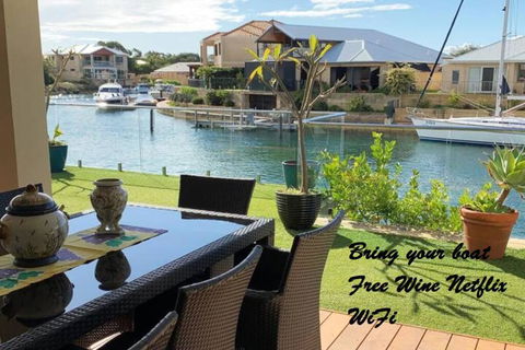 Sandpiper Island Tranquil Waterfront Views & Jetty - Timeshare Accommodation 0