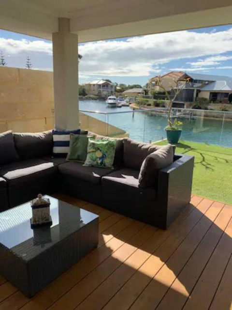 Sandpiper Island Tranquil Waterfront Views & Jetty - Timeshare Accommodation 2