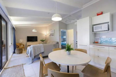 Sandpiper On Smiths Lake - Timeshare Accommodation 1