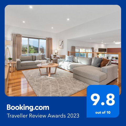Seaford Luxe Beach House 2023 BDC Traveller Award Winner - Timeshare Accommodation 0