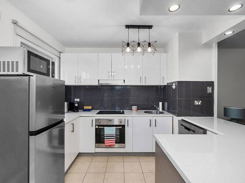 Sandy Bay Apartment With Hobart River View, Near UTAS - Stroll To Cafes And Shops - Timeshare Accommodation 3