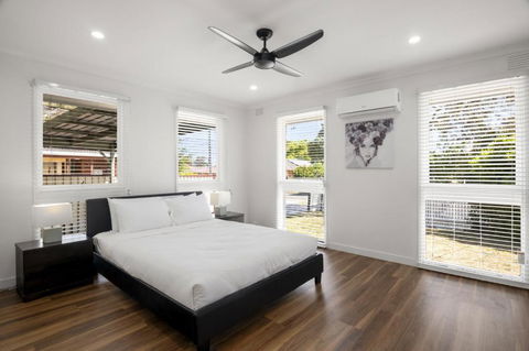 Spacious 3-Bed House With Outdoor Dining & BBQ - Timeshare Accommodation 1