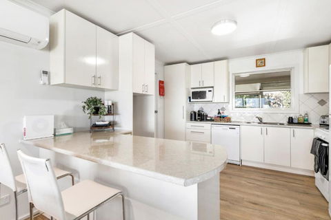 The Blue House On Lake Albert - Timeshare Accommodation 2