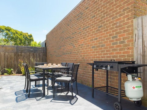 Beachside Villa Cowes - Timeshare Accommodation 1