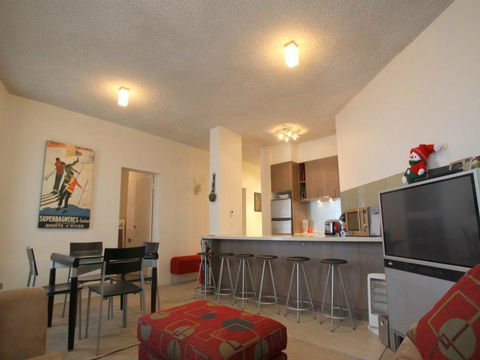 Beehive 18 - Timeshare Accommodation 3