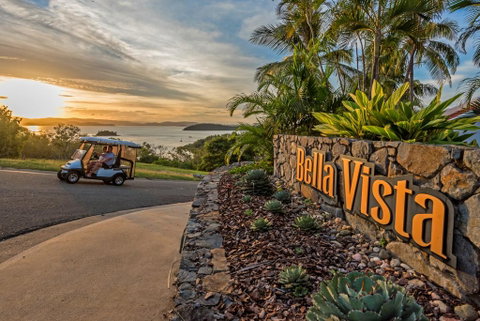 Bella Azure Two Bedroom Two Bathroom Spacious Ocean-view Apartment With Golf Buggy - Timeshare Accommodation 3