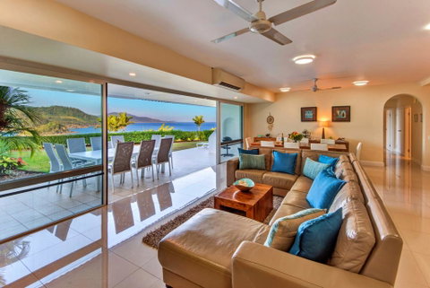 Bella Vista East 3 Luxury Ocean Views Large Flat Grassed Area And Buggy - Timeshare Accommodation 2