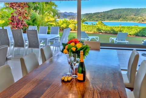 Bella Vista East 3 Luxury Ocean Views Large Flat Grassed Area And Buggy - Timeshare Accommodation 0