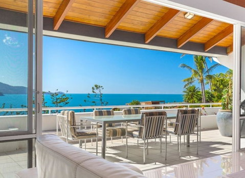Bella Vista West 3 Luxury Ocean View High Ceilings Golf Buggy Sleeps 8 - Timeshare Accommodation 1