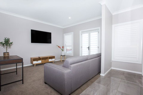 Best Central Wagga Townhouse - Timeshare Accommodation 2