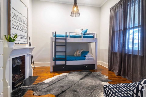 Blackbird At Arlo's - The Heart Of Glenelg - Wifi - Timeshare Accommodation 1