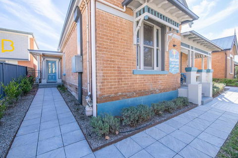 Blue Door Apartments Spacious CBD Apartment - Timeshare Accommodation 1