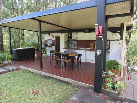 BoBRENE On Tamborine Nude Retreat - Cosy Chalet - Timeshare Accommodation 3