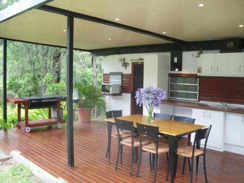 BoBRENE On Tamborine Nude Retreat - Cosy Chalet - Timeshare Accommodation 2