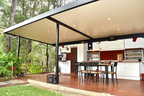 BoBRENE On Tamborine Nude Retreat - Cosy Chalet - Timeshare Accommodation 1