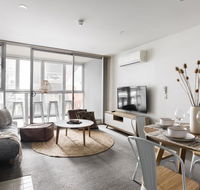 Boho on Morphett-In the heart of the CBD - Wifi - Nespresso - Netflix - Timeshare Accommodation