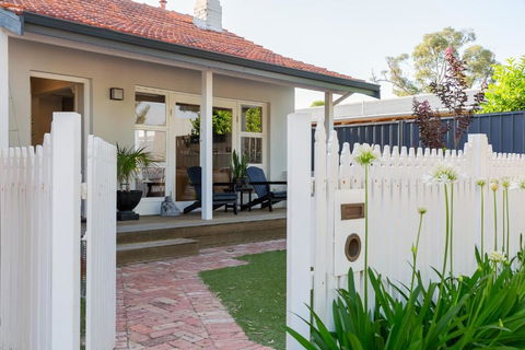 Guildford Cottage By Swan Bnb Management - Timeshare Accommodation 0