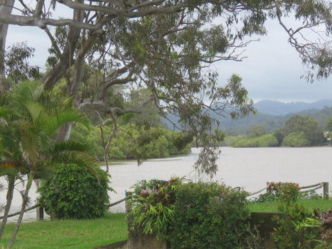 Waterfront House In Currumbin - Timeshare Accommodation 2