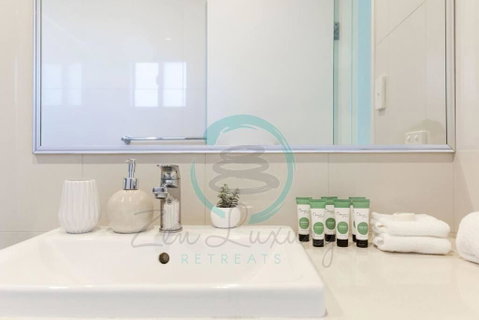 ZEN At ARRAY: 2BR Retreat In CBD - Timeshare Accommodation 3