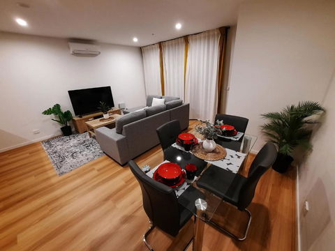 ZMITH Apartment - BROOKE, - Near AIS, GIO Stadium, UC, & Nth - Canberra Hospital - Timeshare Accommodation 0