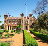 Perth Scavenger Hunt Perched On A Swan - Timeshare Accommodation