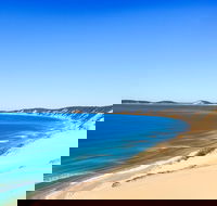 Kayak with Dolphins and 4WD Great Beach Drive Day Trip from Noosa - Timeshare Accommodation