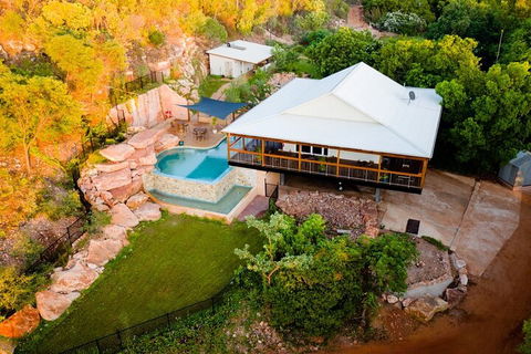 Wet Season Incredible Islands Tour - Horizontal Falls & Cygnet Bay Pearl Farm - Timeshare Accommodation 5