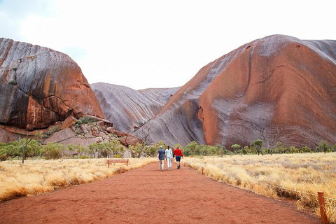 2-Day Uluru (Ayers Rock) And Kata Tjuta Trip From Alice Springs - Timeshare Accommodation 1