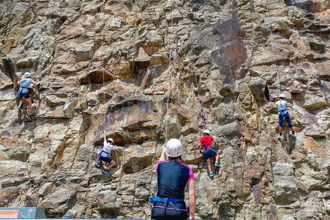 Rock Climbing At The Kangaroo Point Cliffs In Brisbane - Timeshare Accommodation 2