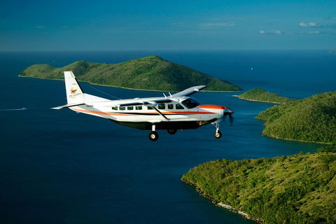 Reef And Island Scenic Flight From Airlie Beach - Timeshare Accommodation 3
