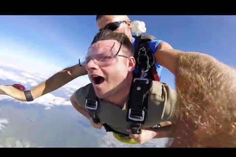 Reef And Rainforest Tandem Sky Dive In Cairns - Timeshare Accommodation 1