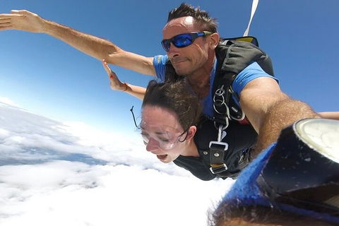 Reef And Rainforest Tandem Sky Dive In Cairns - Timeshare Accommodation 4